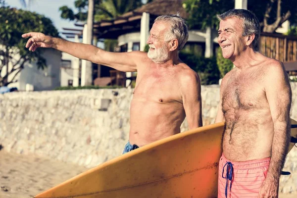 Seniors Friends Beach — Stock Photo, Image