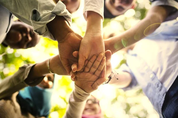 Grupo Amigos Diversos Que Apilan Las Manos —  Fotos de Stock