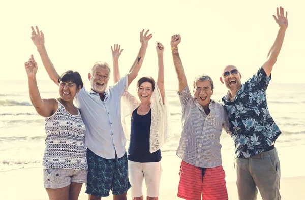 Group Seniors Beach — Stock Photo, Image