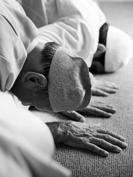 Muslimska Människor Sujud Hållning — Stockfoto