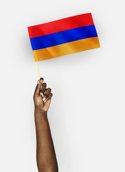 Person Som Viftar Flaggan För Republiken Armenien — Stockfoto