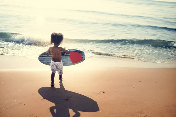 Little Kid Playing Beach — Stock Photo, Image