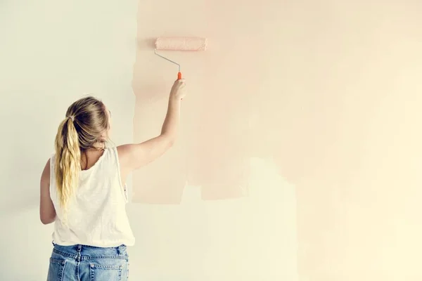 Gente Renovando Casa — Foto de Stock