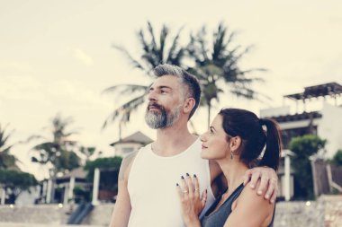 Bir balayı gezisine çift