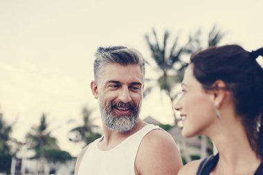 Bir balayı gezisine çift