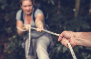 Bir çıkarken kadın