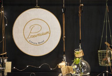 İç dekorasyon mockup işaretiyle görüntüleme