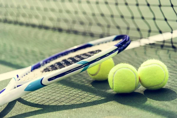 Tenis Kortunda Tenis Topları — Stok fotoğraf