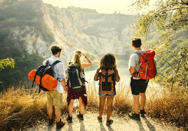 Backpacken Vrienden Een Kloof Jaar Avontuur — Stockfoto