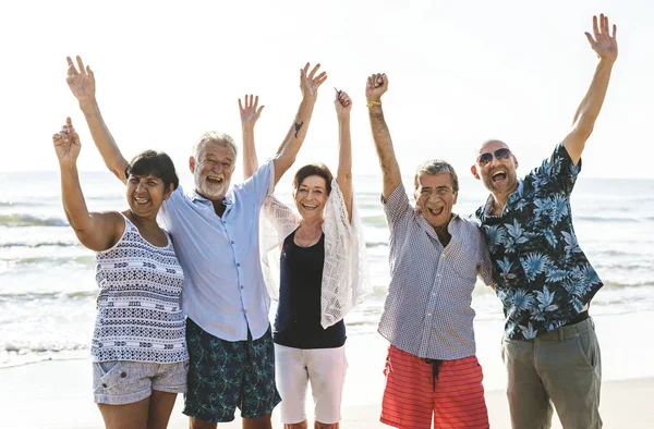 Group Seniors Beach — Stock Photo, Image