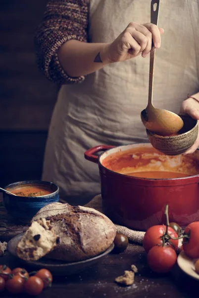 Servindo Sopa Tomate Foto Comida Ideia Receita — Fotografia de Stock