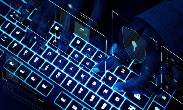 Nahaufnahme Von Hackerfingern Die Auf Neon Tastatur Tippen Programmiersoftware Vorhängeschloss — Stockfoto