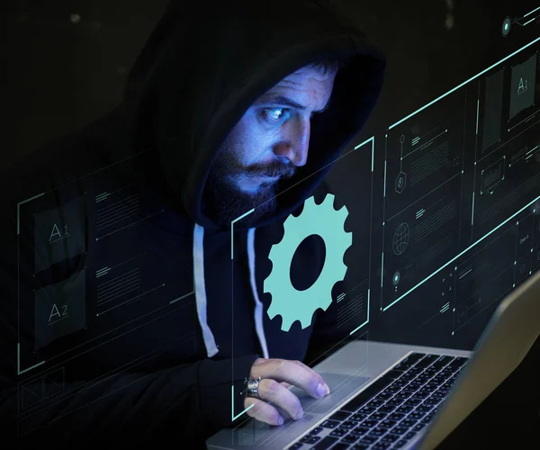 Άνθρωπος Χάκερ Χρησιμοποιούν Φορητό Υπολογιστή Στο Σκοτεινό Δωμάτιο Χέρι Στην — Φωτογραφία Αρχείου