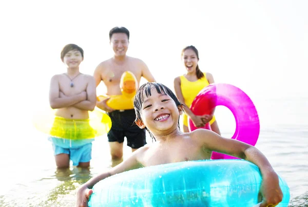 Garoto Alegre Tubo Flutuante Nadando — Fotografia de Stock