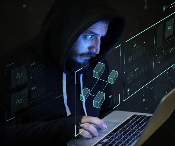 Hacker Hombre Usando Ordenador Portátil Habitación Oscura Mano Toucpad Icono — Foto de Stock