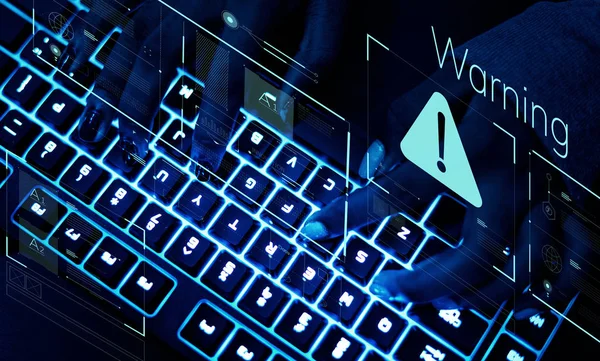 Nahaufnahme Von Hackerfingern Die Auf Neon Tastatur Tippen Warnmeldung — Stockfoto