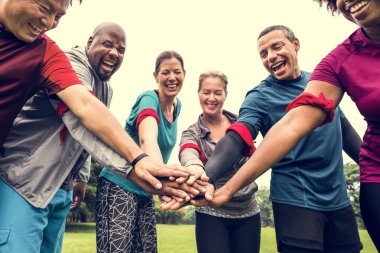 Farklı takım ellerini istifleme