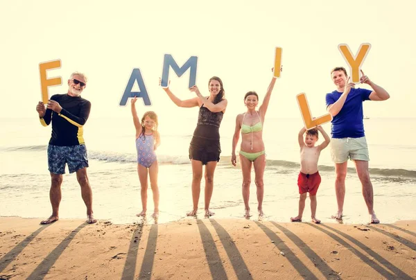 Famiglia Che Sostiene Parola Famiglia — Foto Stock