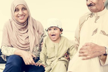 Müslüman dedesi onların torun ile