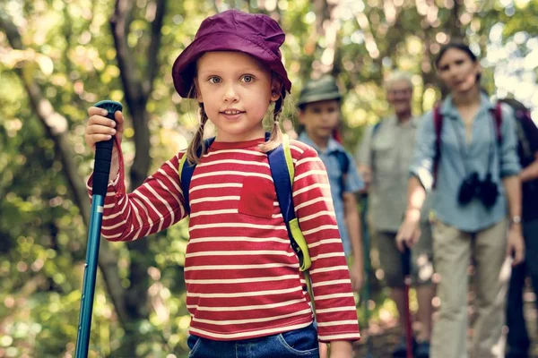 Familie Wandelen Het Bos — Stockfoto