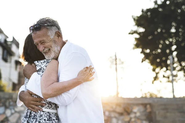 üst düzey çift açık havada 