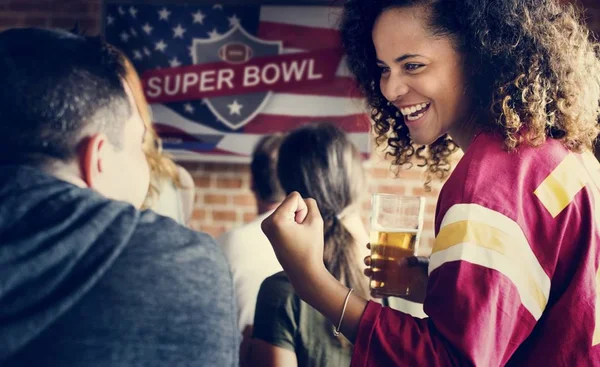 Friends Cheering Sport Bar Together — Stock Photo, Image