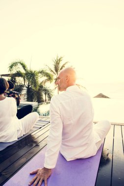 Sabah pratik yoga yaşlılar grubu