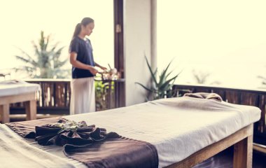 Bir Spa'da masaj terapisti