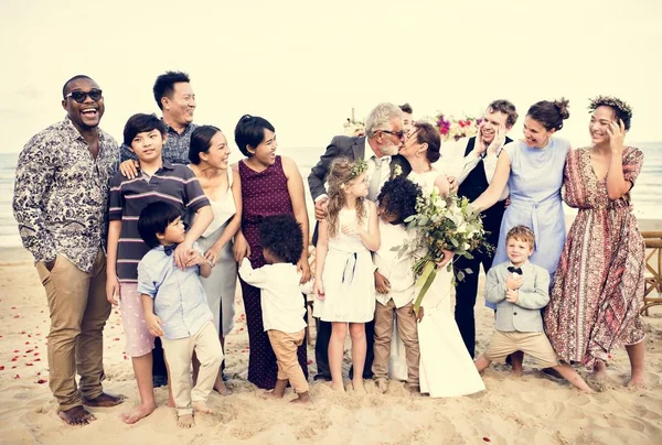 Ślub Starszy Para Plaży — Zdjęcie stockowe