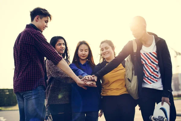 Grupo Amigos Manos Apiladas Juntos Apoyo Concepto Trabajo Equipo — Foto de Stock