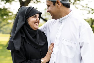 Müslüman evli çift Park