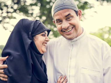 Sweet Muslim husband and wife  clipart