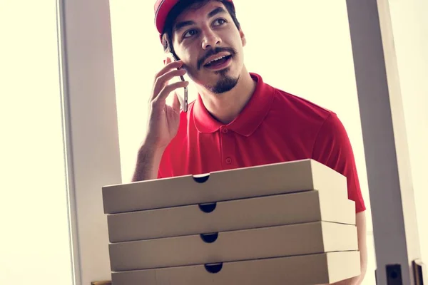 Man Leverans Pizza Till Kund — Stockfoto