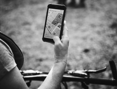 Gps harita kontrol kadın