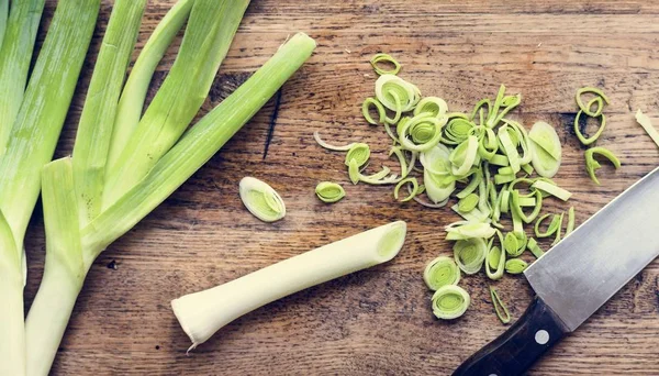 Gros Plan Légumes Bio Frais Sur Planche Découper — Photo