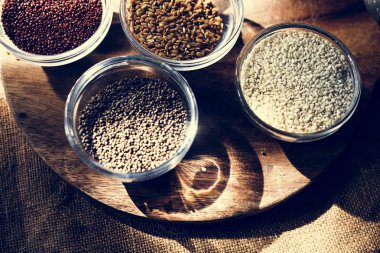 Bitki ve baharat baharat pişirme