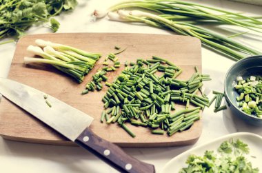 Sebze pişirmeye hazırlanın.