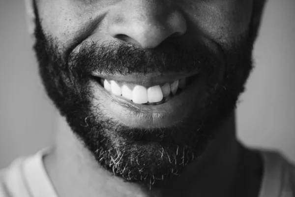 Fechar Dentes Sorridentes Homem — Fotografia de Stock