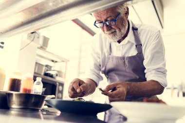 Tabak pişmiş personel mutfak dekorasyon