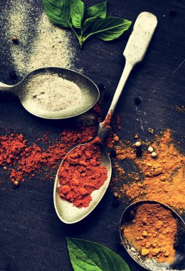 Closeup Asya baharat pişirme malzemeleri tozlar