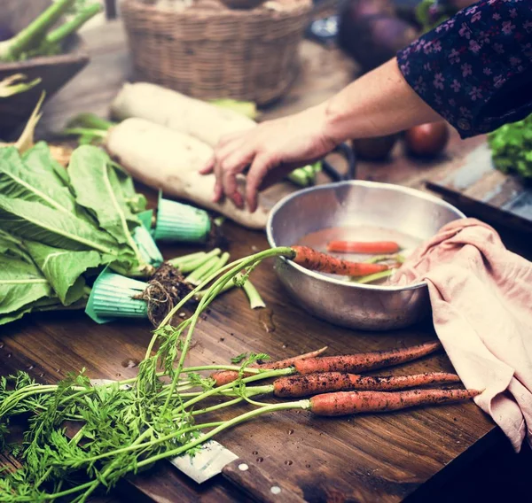 Closeup Fresh Carrots Water Bowl — Stock Photo, Image