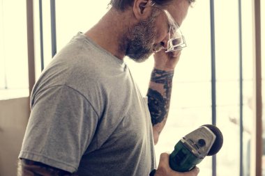 marangoz holding daire testere