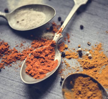 Closeup Asya baharat pişirme malzemeleri tozlar