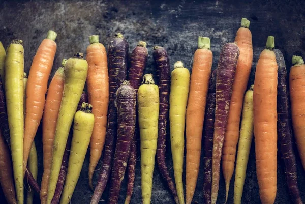 Крупный План Желтой Свежей Органической Моркови — стоковое фото