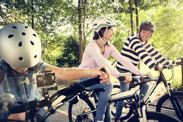 Family Bike Ride Park — Stock Photo, Image