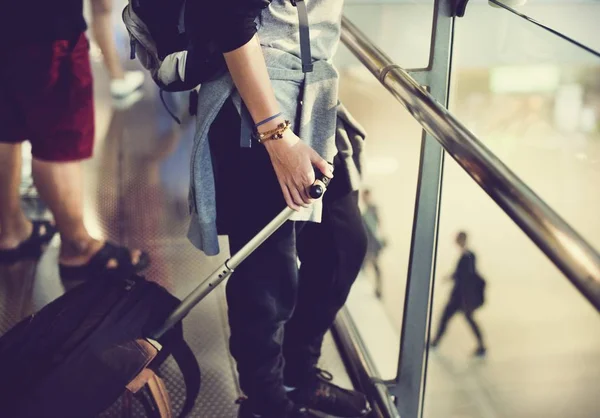 Jovem Caucasiano Viagem Menino Com Bagagem Aeroporto — Fotografia de Stock