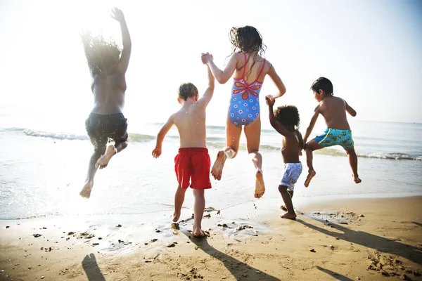 Anak Anak Bersenang Senang Pantai — Stok Foto