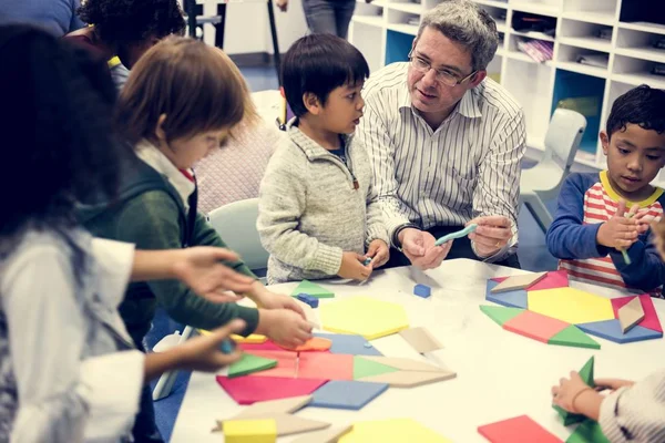 Glückliche Kinder Der Grundschule — Stockfoto