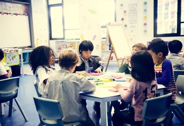 Des Enfants Heureux École Primaire — Photo