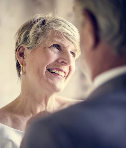 Brücke Und Bräutigam Hochzeitstag — Stockfoto